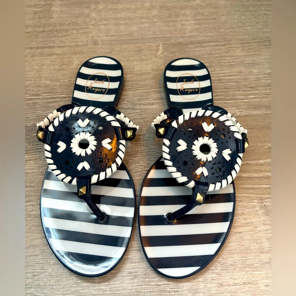 ๐JACK ROGERS cute navy flip flops! - Picture 1 of 8